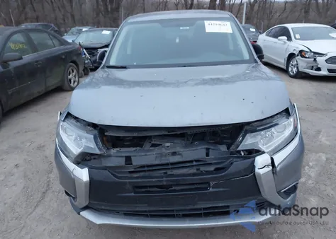 2016 Mitsubishi Outlander Es z USA, uszkodzony, nr VIN JA4AD2A32GZ044370